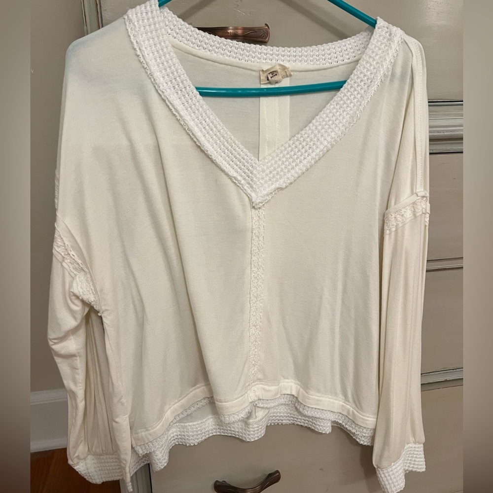 Women’s white size small POL long sleeve top